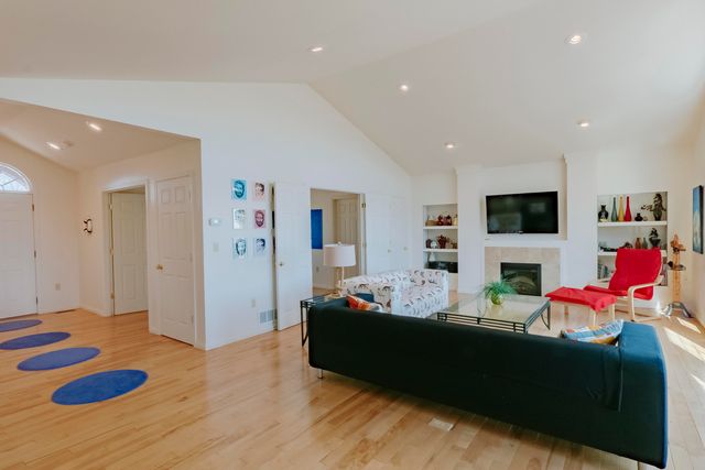 642 N Shore Drive, Monticello, KY 42633