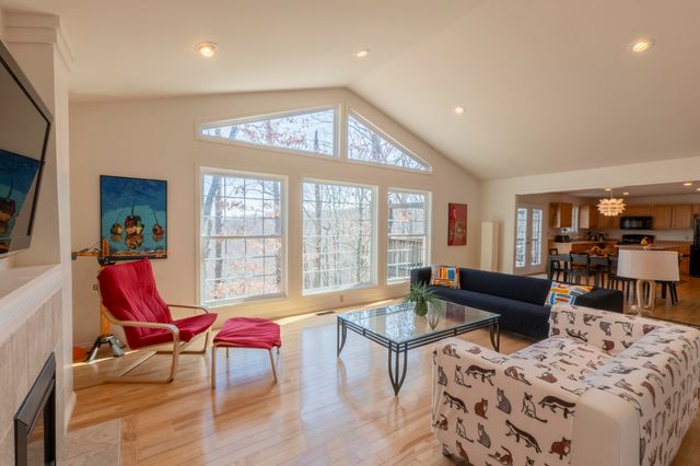 642 N Shore Drive, Monticello, KY 42633