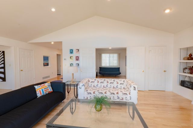 642 N Shore Drive, Monticello, KY 42633