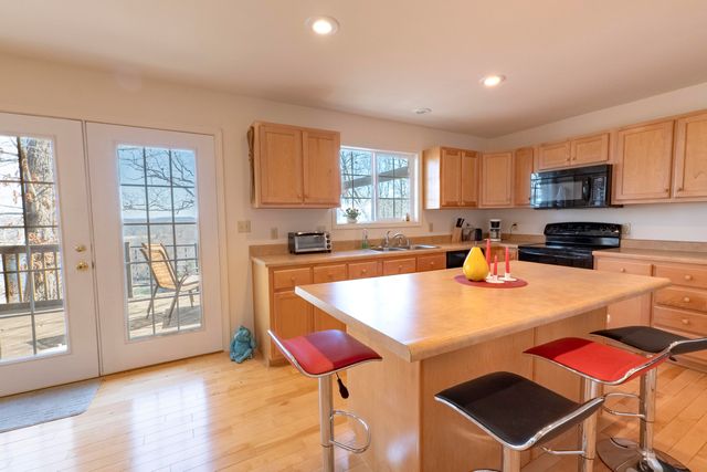 642 N Shore Drive, Monticello, KY 42633