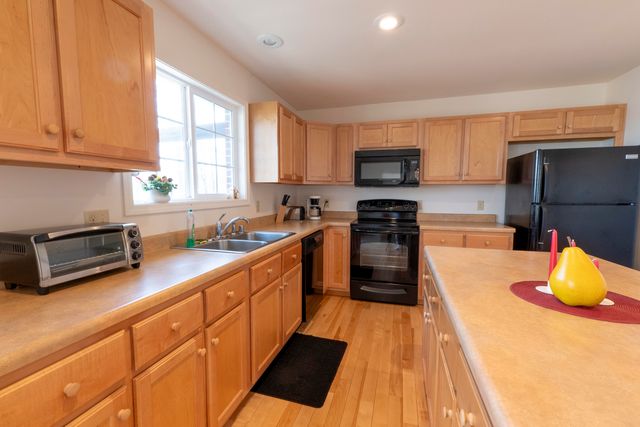 642 N Shore Drive, Monticello, KY 42633