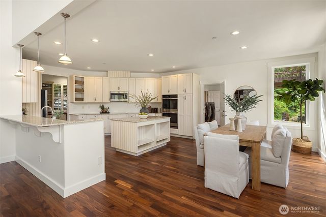 26218 SE Old Black Nugget Road, Issaquah, WA 98029