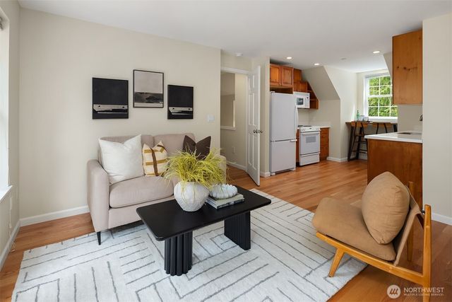 26218 SE Old Black Nugget Road, Issaquah, WA 98029