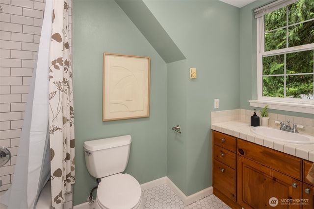 26218 SE Old Black Nugget Road, Issaquah, WA 98029