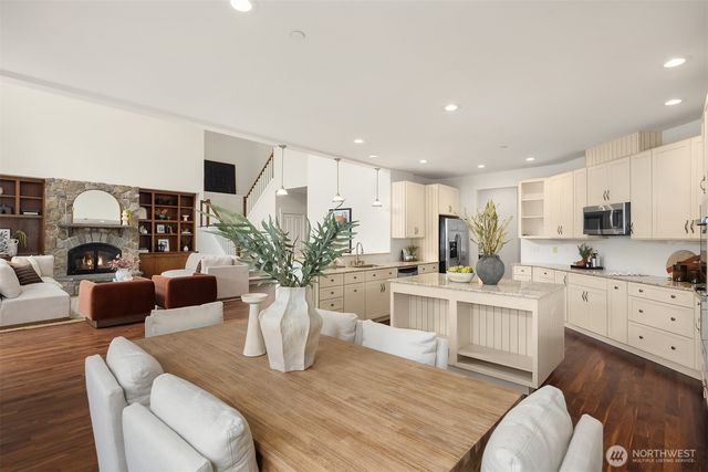 26218 SE Old Black Nugget Road, Issaquah, WA 98029