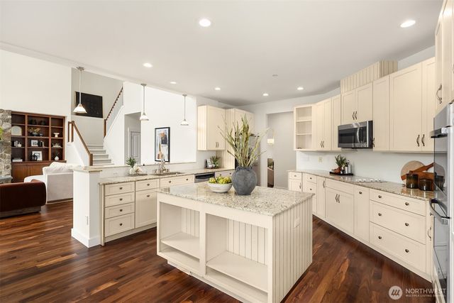 26218 SE Old Black Nugget Road, Issaquah, WA 98029