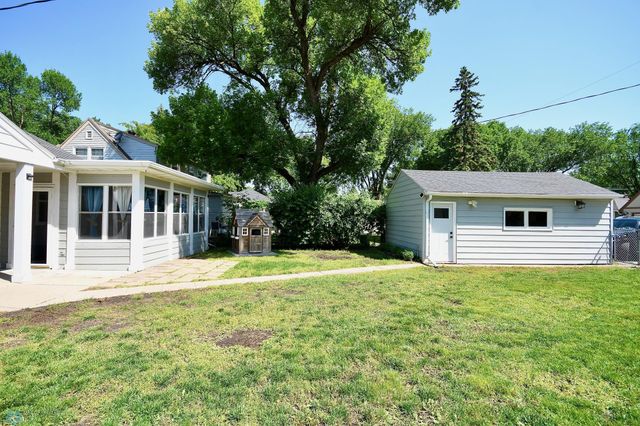 1253 3rd Street N, Fargo, ND 58102