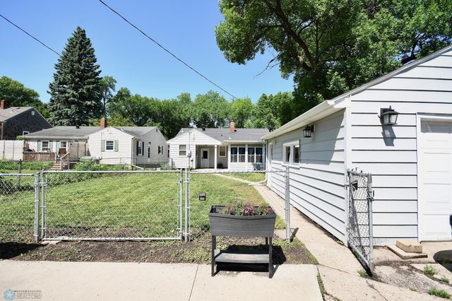 1253 3rd Street N, Fargo, ND 58102