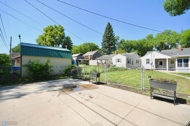 1253 3rd Street N, Fargo, ND 58102