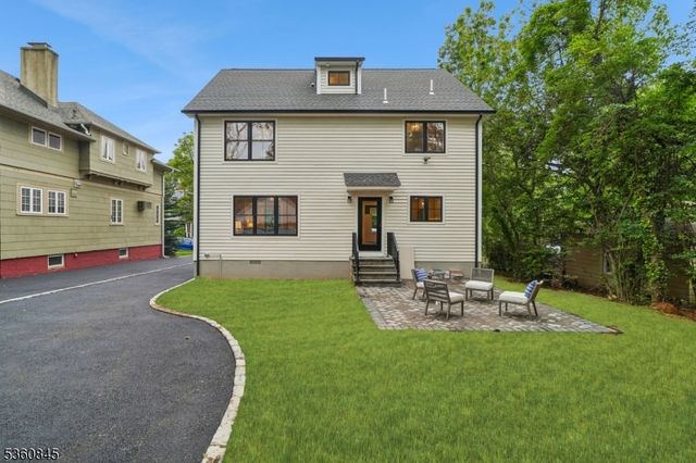 8 Lancaster Ave, Maplewood Twp., NJ 07040