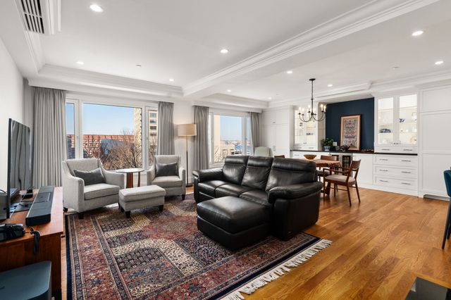 20 Rowes Wharf 701, Boston, MA 02110