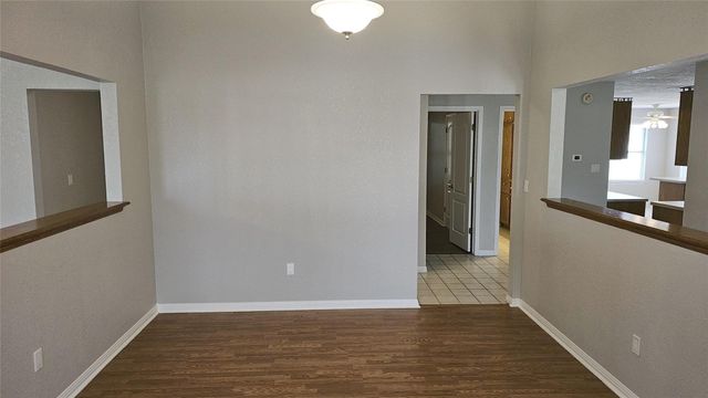 16 Brenda LN, Round Rock, TX 78665