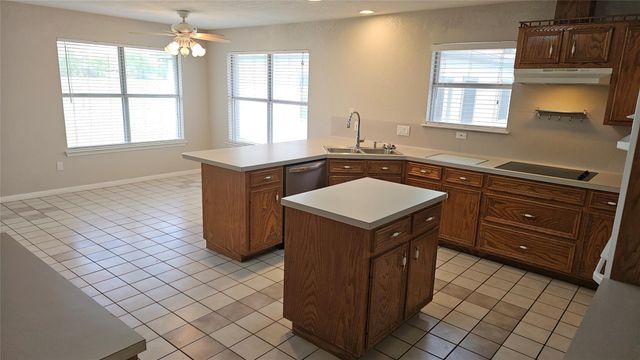 16 Brenda LN, Round Rock, TX 78665