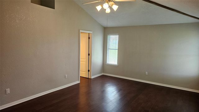 16 Brenda LN, Round Rock, TX 78665