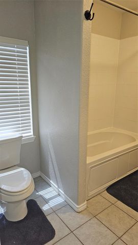 16 Brenda LN, Round Rock, TX 78665