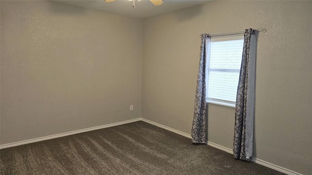 16 Brenda LN, Round Rock, TX 78665