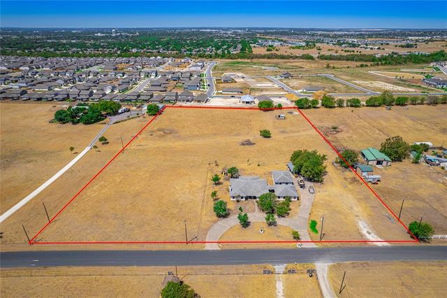 16 Brenda LN, Round Rock, TX 78665