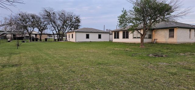 16 Brenda LN, Round Rock, TX 78665