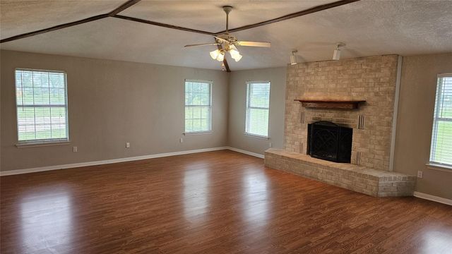 16 Brenda LN, Round Rock, TX 78665