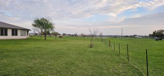 16 Brenda LN, Round Rock, TX 78665