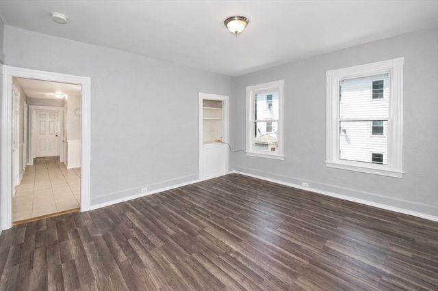 82 Fox 2, Worcester, MA 01604