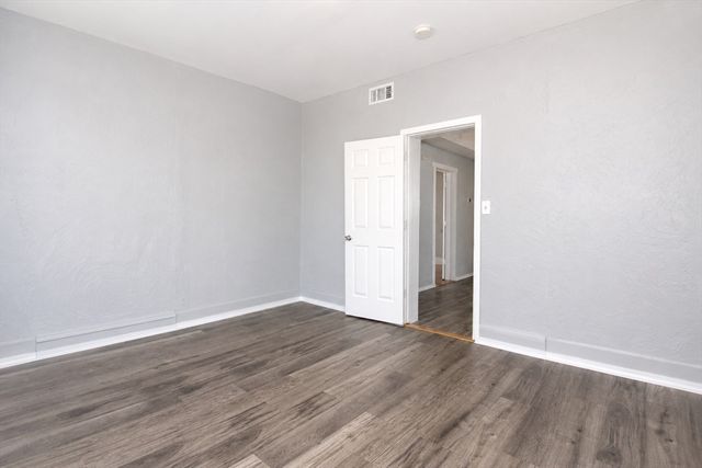 82 Fox 2, Worcester, MA 01604