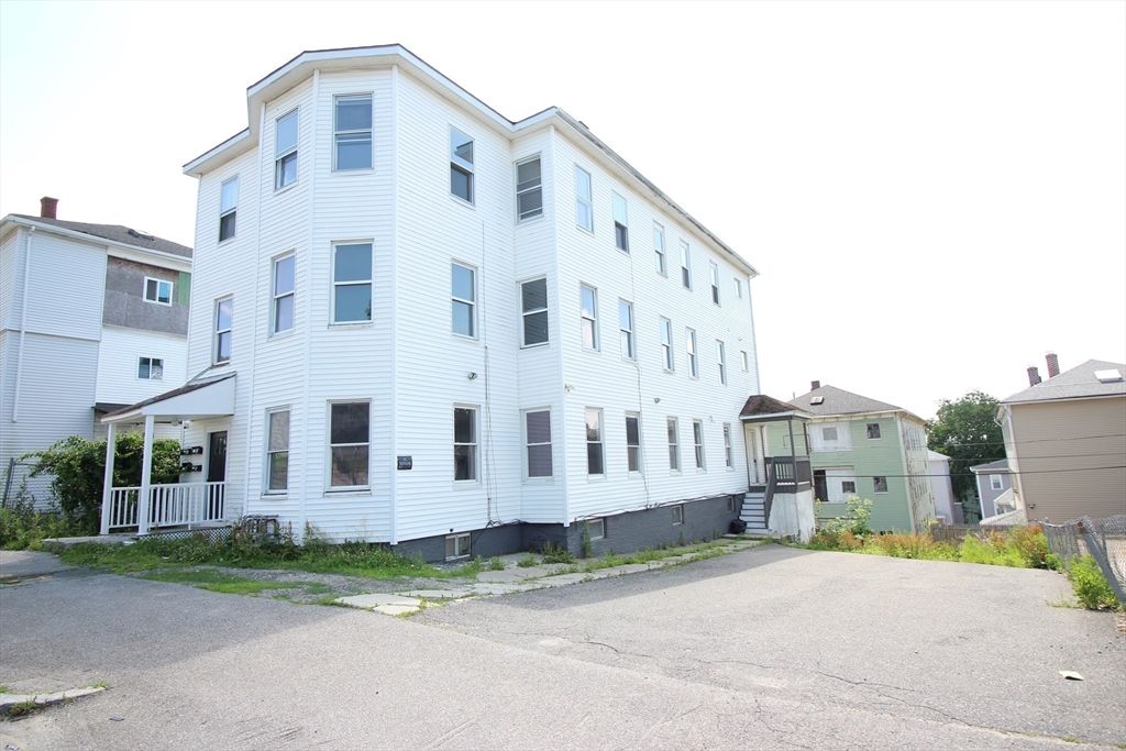 82 Fox 2, Worcester, MA 01604