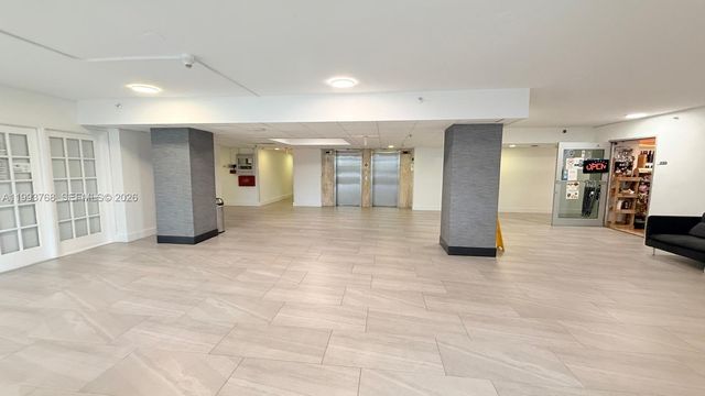 7501 E Treasure Dr 8B, North Bay Village, FL 33141