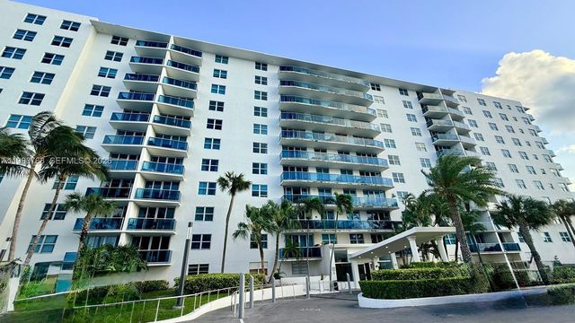 7501 E Treasure Dr 8B, North Bay Village, FL 33141