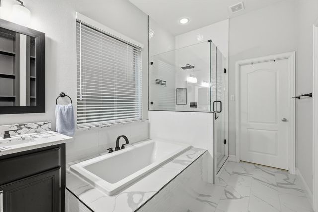 1270 Bonham Parkway, Lantana, TX 76226