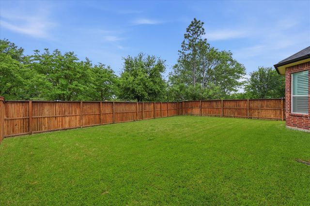 1270 Bonham Parkway, Lantana, TX 76226