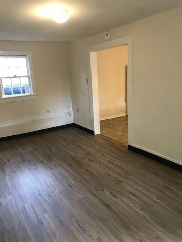 911 Leaf Ave, Murfreesboro, TN 37130