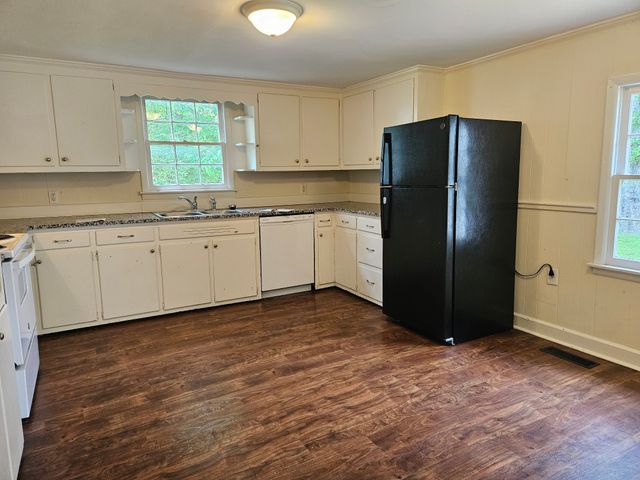 911 Leaf Ave, Murfreesboro, TN 37130