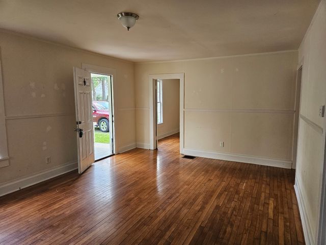 911 Leaf Ave, Murfreesboro, TN 37130