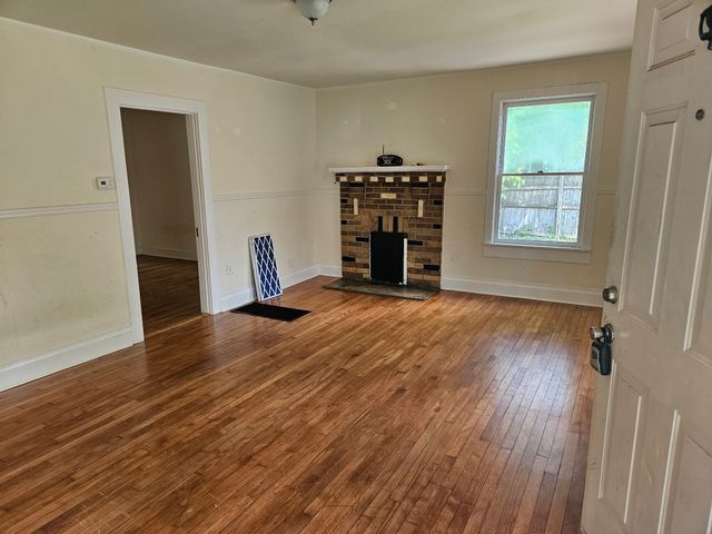 911 Leaf Ave, Murfreesboro, TN 37130