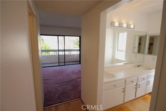 9906 Owensmouth 12, Chatsworth (los Angeles), CA 91311