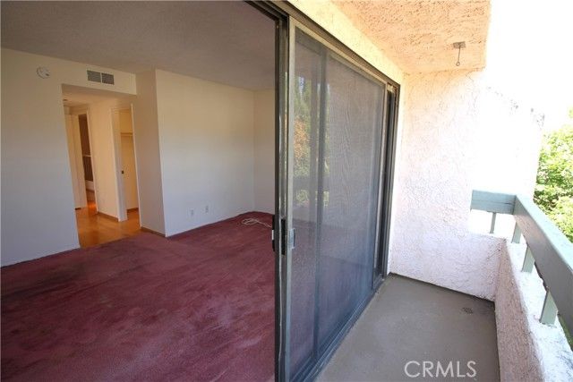 9906 Owensmouth 12, Chatsworth (los Angeles), CA 91311