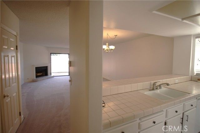 9906 Owensmouth 12, Chatsworth (los Angeles), CA 91311