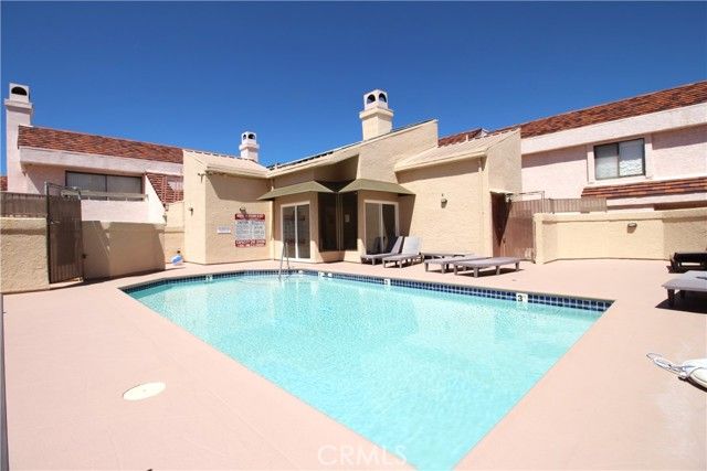 9906 Owensmouth 12, Chatsworth (los Angeles), CA 91311