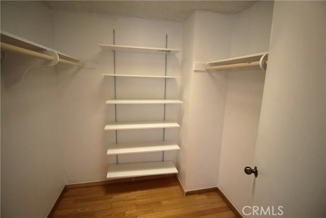 9906 Owensmouth 12, Chatsworth (los Angeles), CA 91311