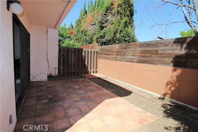 9906 Owensmouth 12, Chatsworth (los Angeles), CA 91311