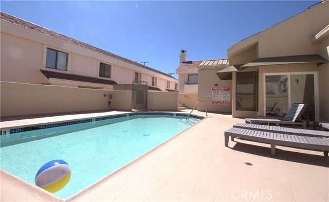 9906 Owensmouth 12, Chatsworth (los Angeles), CA 91311