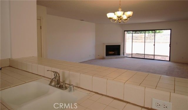 9906 Owensmouth 12, Chatsworth (los Angeles), CA 91311