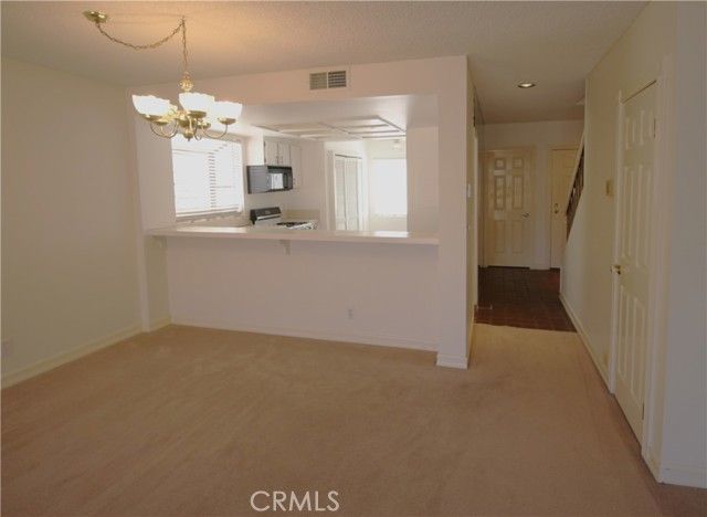 9906 Owensmouth 12, Chatsworth (los Angeles), CA 91311