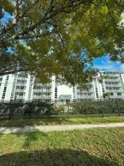 16851 NE 23rd Avenue B402, North Miami Beach, FL 33160