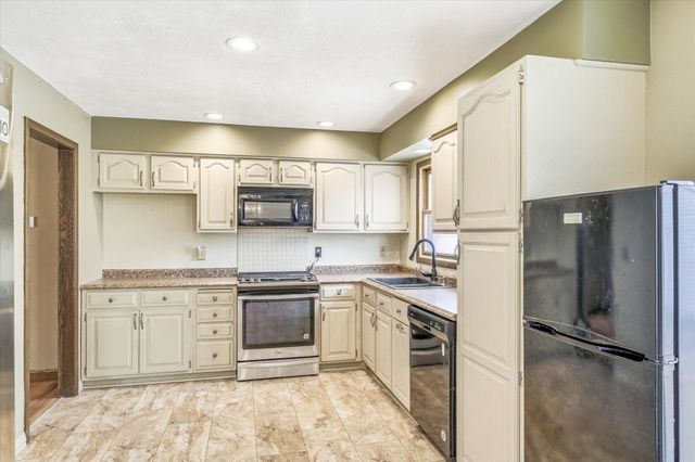 7339 Innsdale Avenue S, Cottage Grove, MN 55016