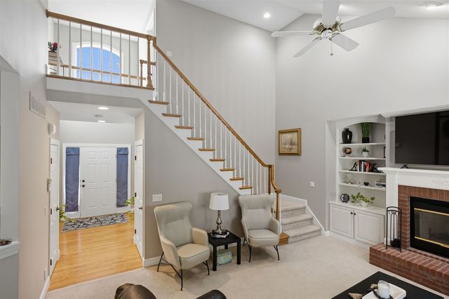 4 Scofield Court, Bloomington, IL 61704