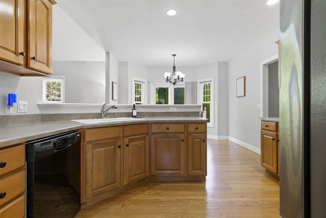 4 Scofield Court, Bloomington, IL 61704