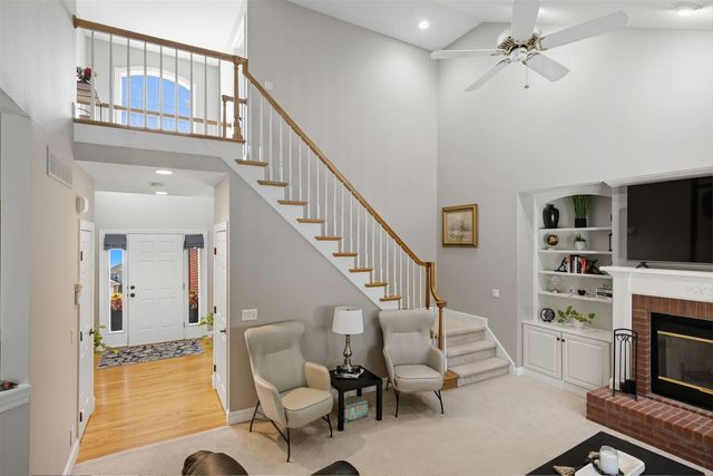 4 Scofield Court, Bloomington, IL 61704