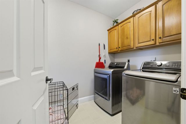 4 Scofield Court, Bloomington, IL 61704